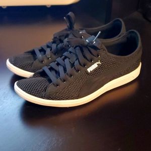 Women's Puma Black Sneakers Size 8.5